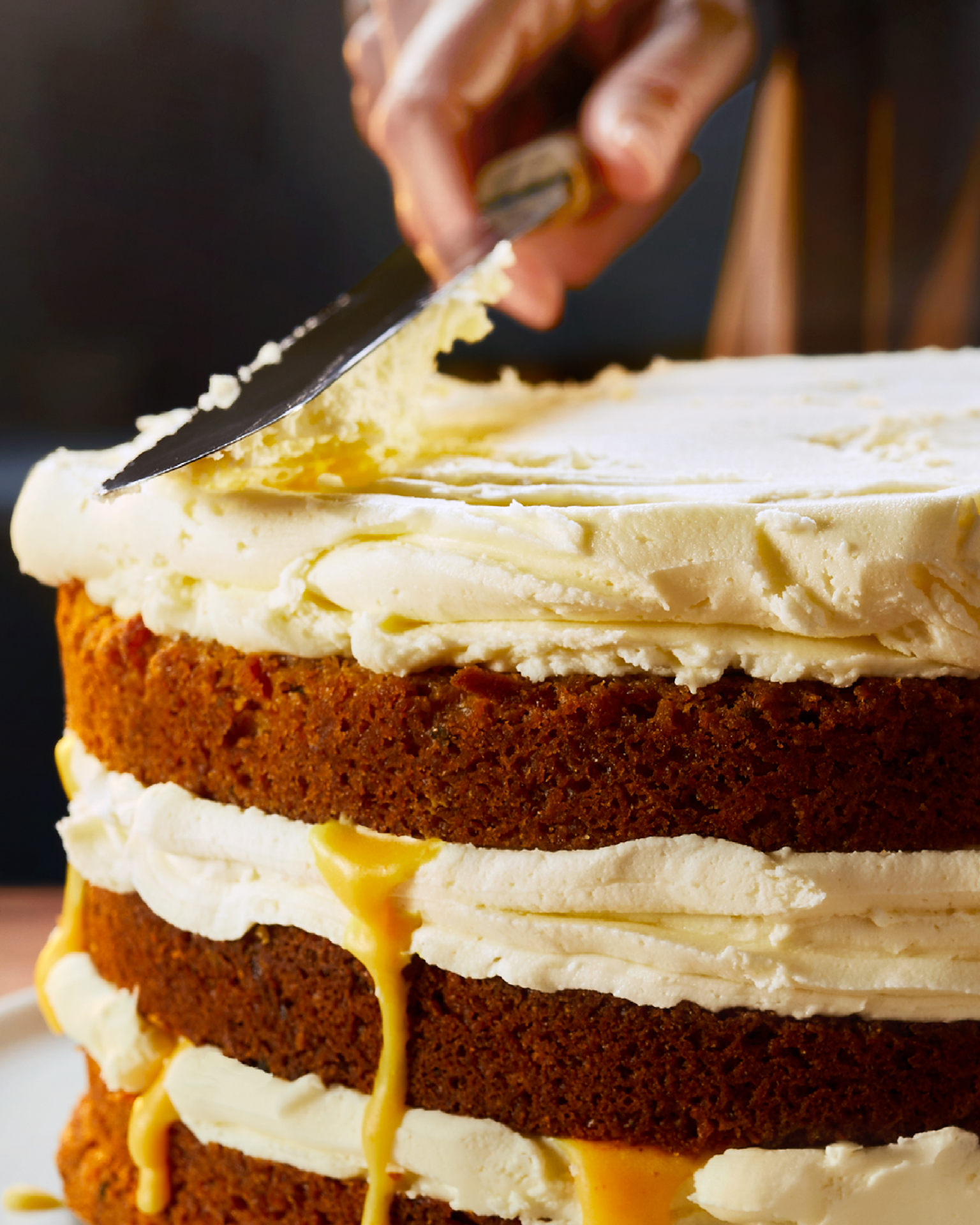 Carrot Cake al rosmarino con glassa di burro alla vaniglia e crema all’arancia