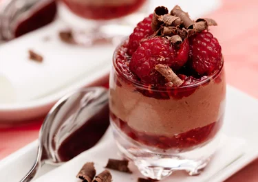 Chokladmousse med hallon
