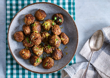 Citron- och timjankryddade köttbullar