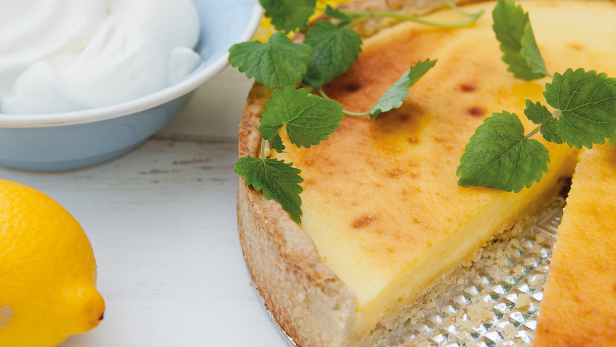 Zitronen-Tarte mit Lemon Curd | Arla - Rezept