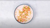 Erdnussbutter-Beeren Smoothie-Bowl
