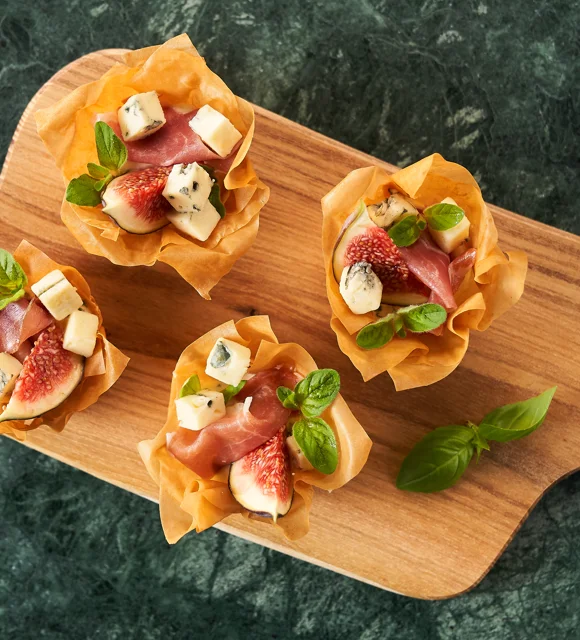 Mini tartes phyllo au fromage bleu et au jambon
