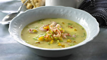 Suppe med rejer og fersken