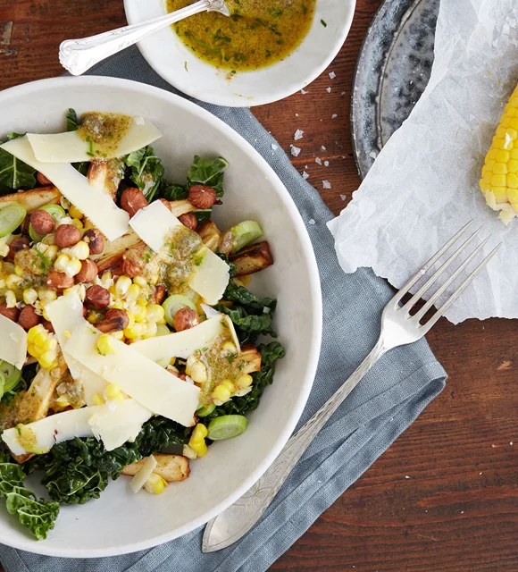 Salade d’automne aux maïs, panais, Havarti et noix