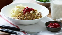 Köttfärssås med vitkål