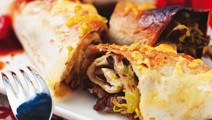 Enchiladat lihatäytteellä