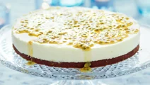 Vit chokladmoussetårta med passionsfrukt