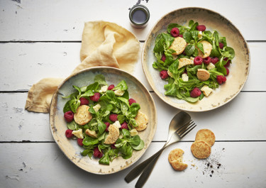 Hindbærsalat med ostespecier