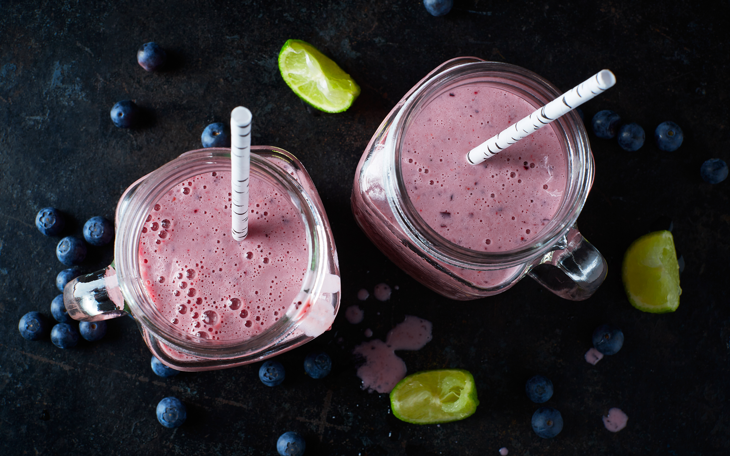 Blaubeer Protein Smoothie mit Vanille Rezept | Arla - Rezept