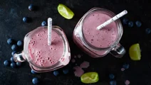 Smoothie med blåbär, vanilj och lime