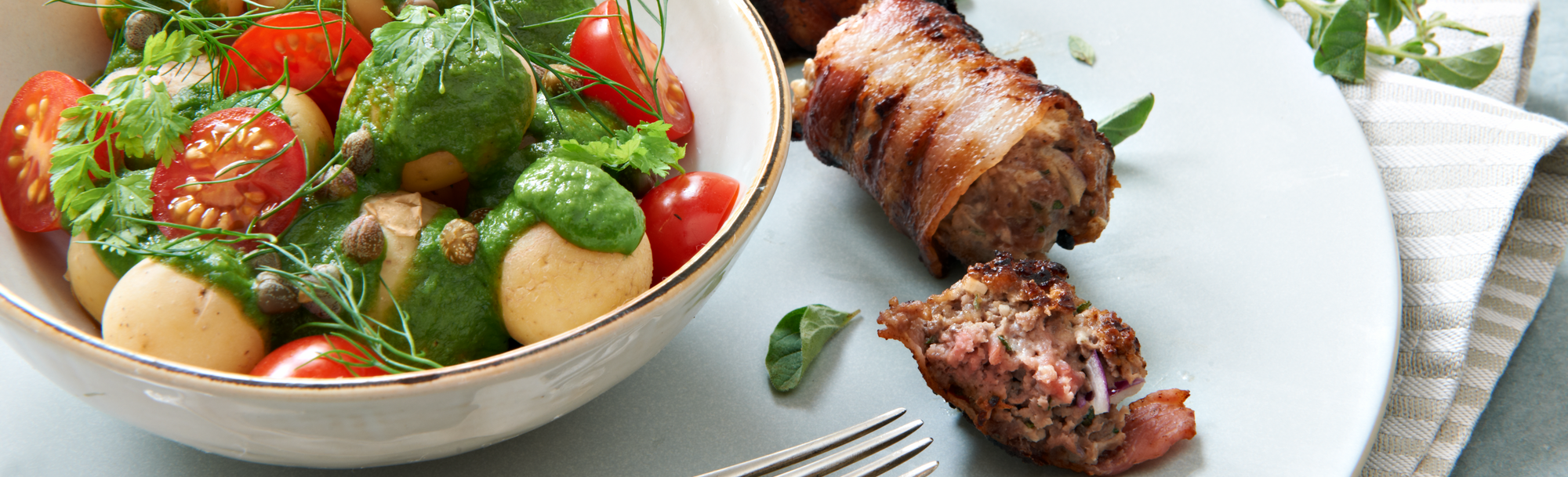 Grøn kartoffelsalat med grillede oksedeller