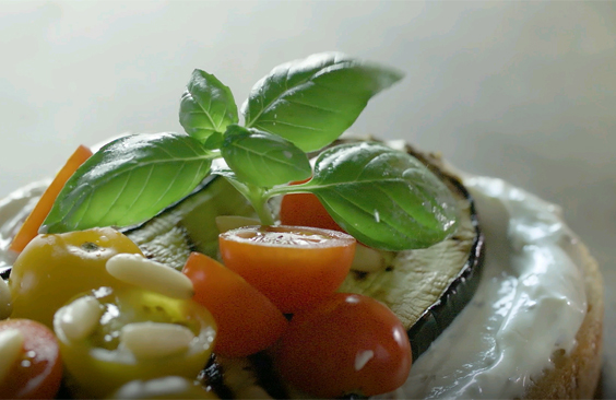 ساندويش الجبنة والباذنجان المشوي