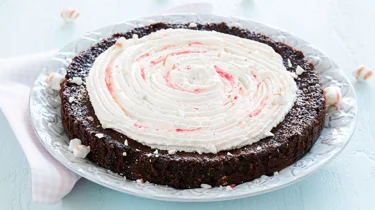 Glutenfri kladdkaka med mandelmjöl och polkagris