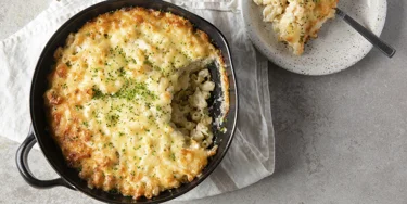 Juustoista pehmeyttä ja kukkakaalin maukkautta – jenkkiklassikko uudessa muodossa.