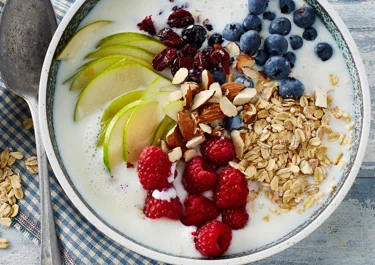 Kefir met havermout en vers fruit