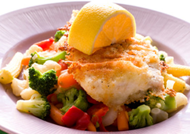 Juustolla paneroitu kala