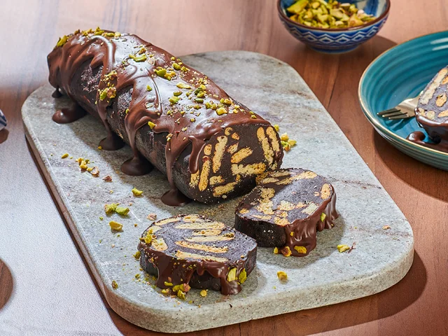Lazy Cake (Chocolate Biscuit Rolls)
