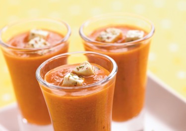 Suppe med stekt rød paprika