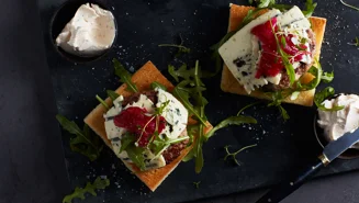 Lammfärsburgare blue cheese