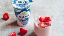 Strawberry cheesecake frozen yoghurt met skyr
