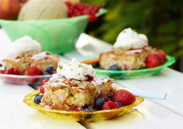 Kokoskaka med limegrädde