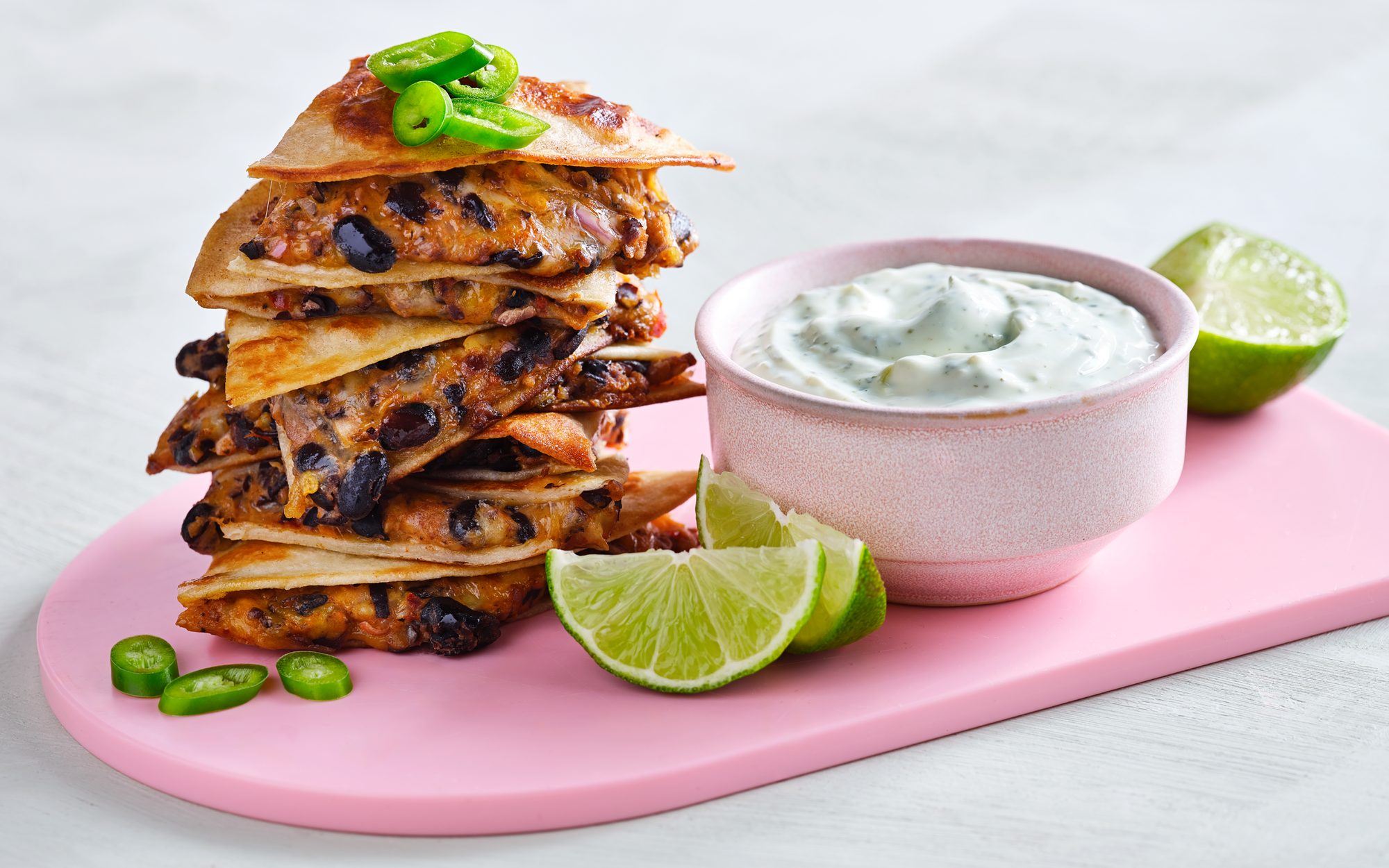 Tortillat juustolla ja pavuilla