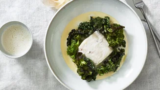 Gräddkokt kummel med stekt bladkål och potatiskräm