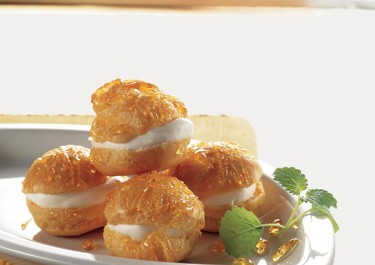 Små vandbakkelser med knækglasur