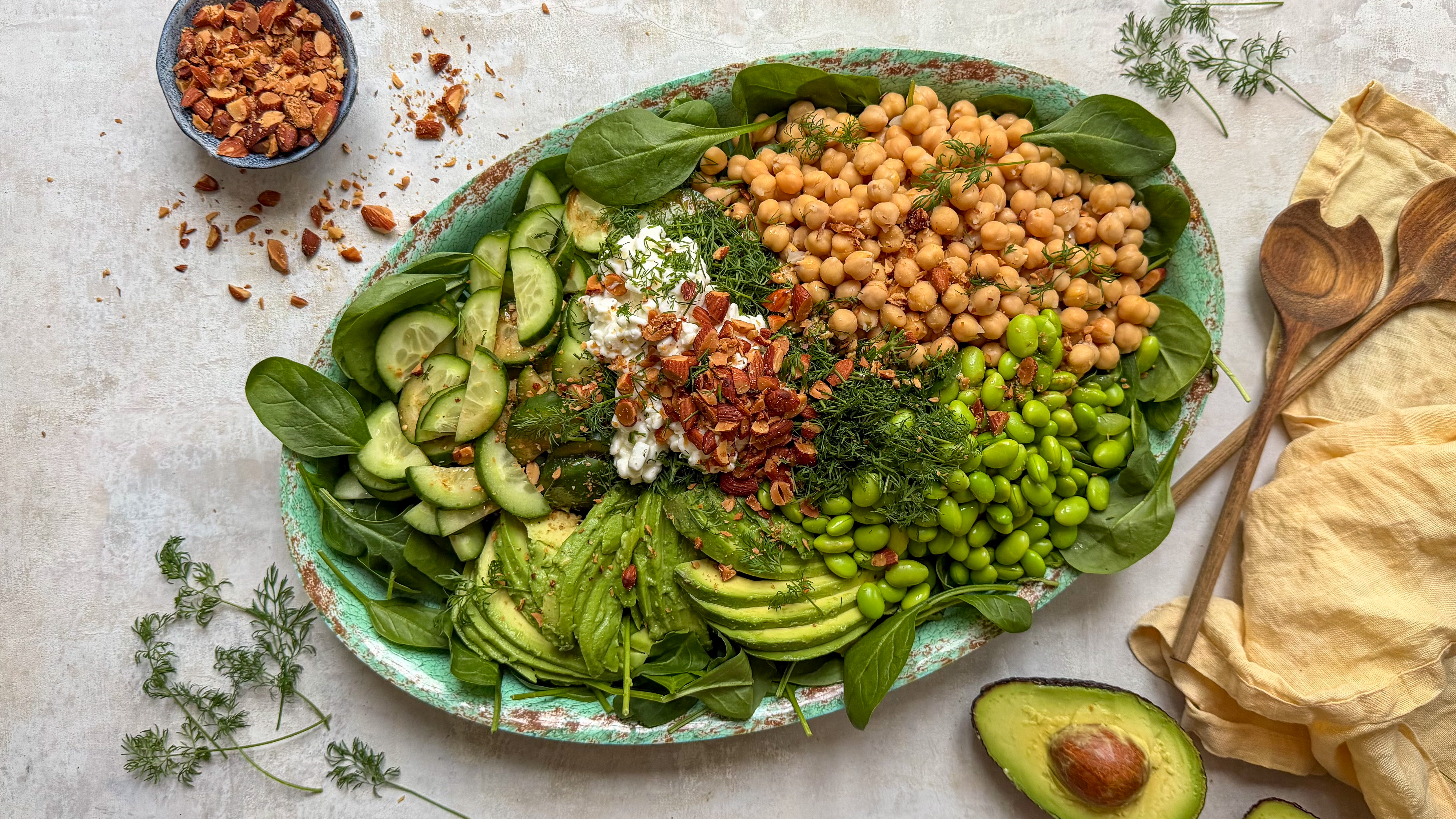 Chickpea spinach salad 
