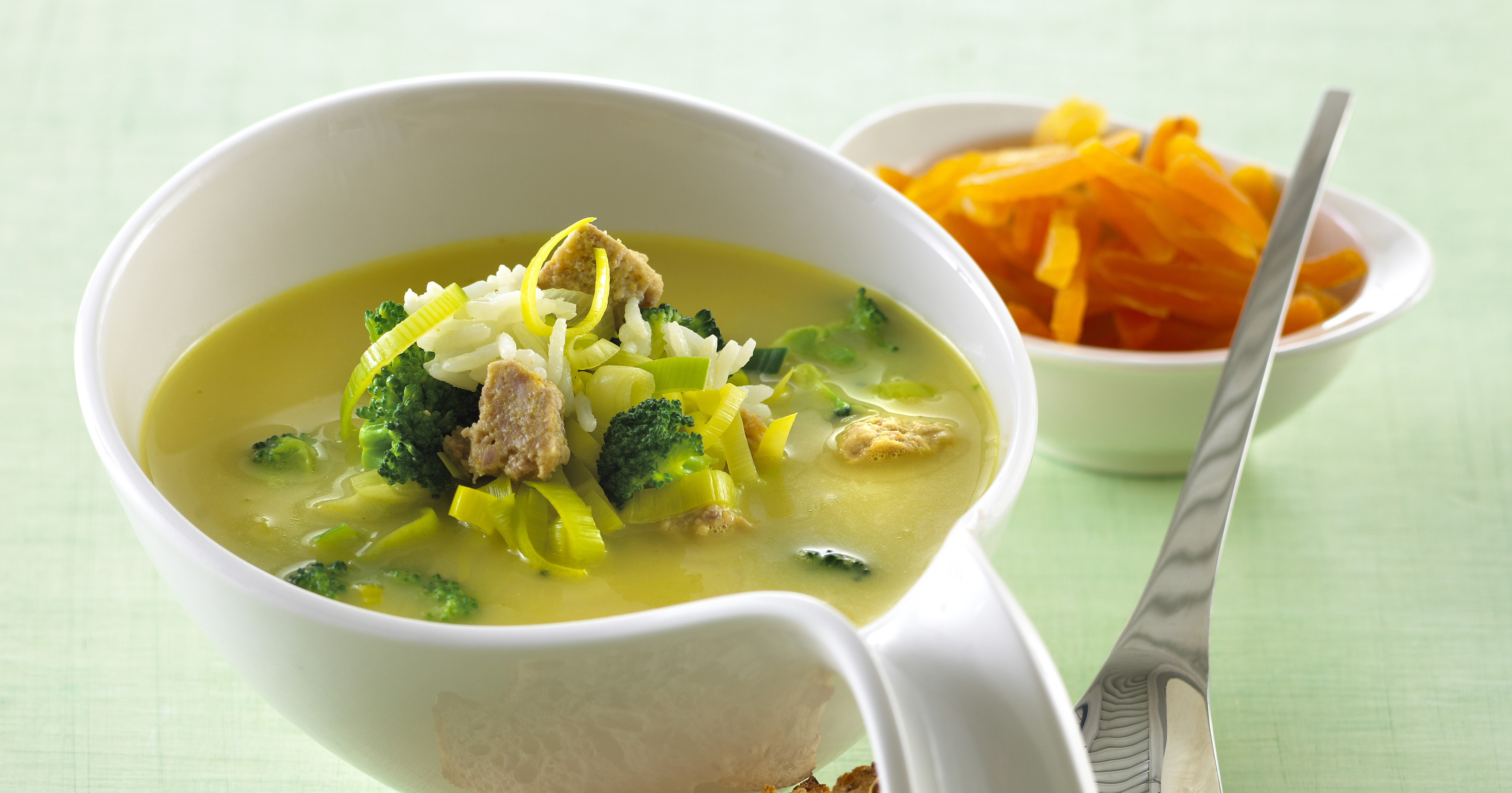 Karrysuppe - af en rest boller i karry