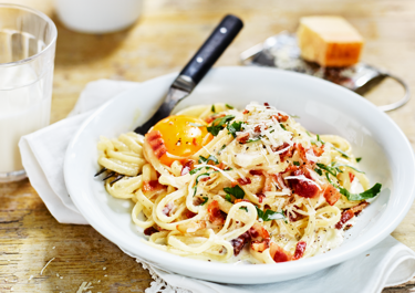 Pasta med flødeost a la carbonara
