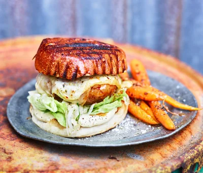 Wild game burgers with bacon, Cheddar and juniper berry cream