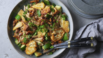 Pasta med krämig svampsås och halloumi