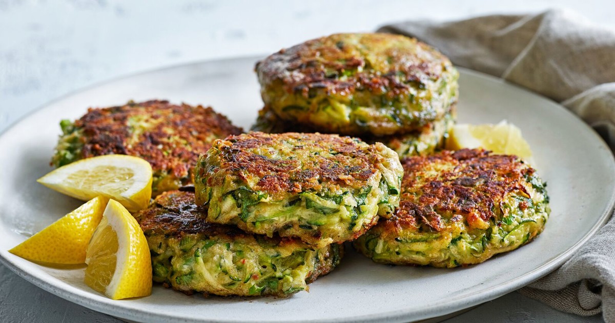 Zucchini- och bönbiffar med rostad potatis