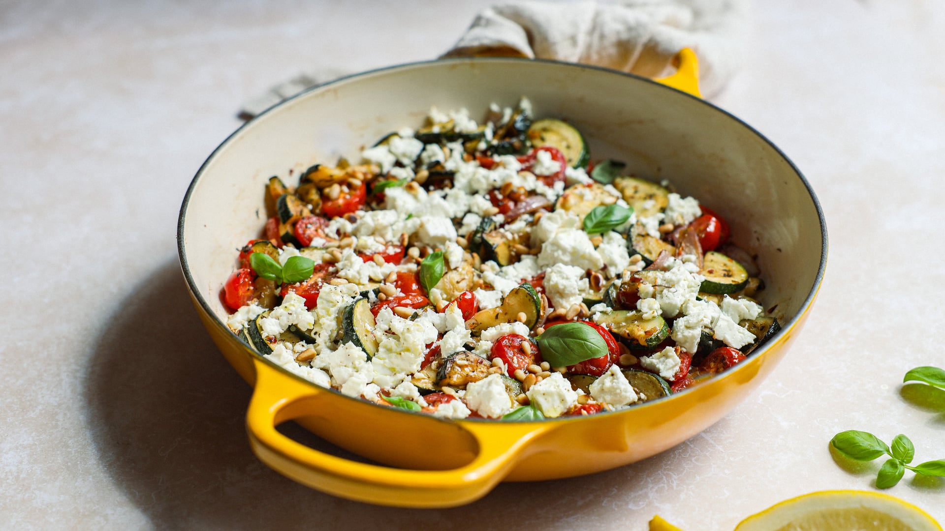 Gebratene Zucchini mit Tomaten
