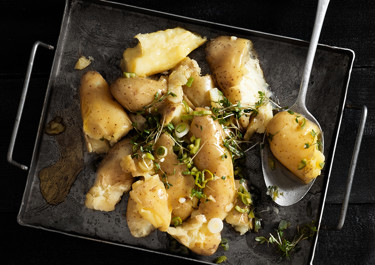 Kokt, krossad och rostad potatis