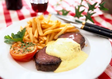 Biff bearnaise med vitlökstomater