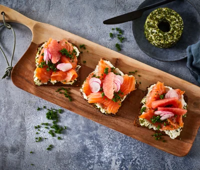 NORDIC OPEN SANDWICH WITH CREAM CHEESE