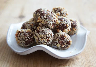 Chokladbollar med kaffe och hasselnötter