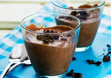 Chokladmousse med nötter