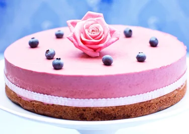 Brownietårta med blåbärsmousse