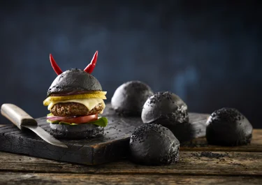 Zwarte burgerbroodjes