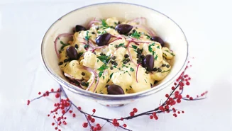 Potatissallad med saffran och oliver