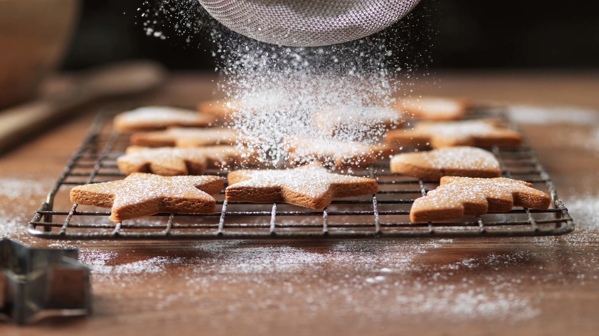 Christmas Biscuits With Cinnamon