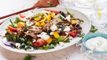 Sallad med kyckling, mango och örtquinoa