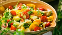 Tomatsallad med balsamicoyoghurt