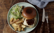 Blue Cheese burger with onion marmelade