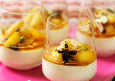 Pannacotta med kryddäpplen