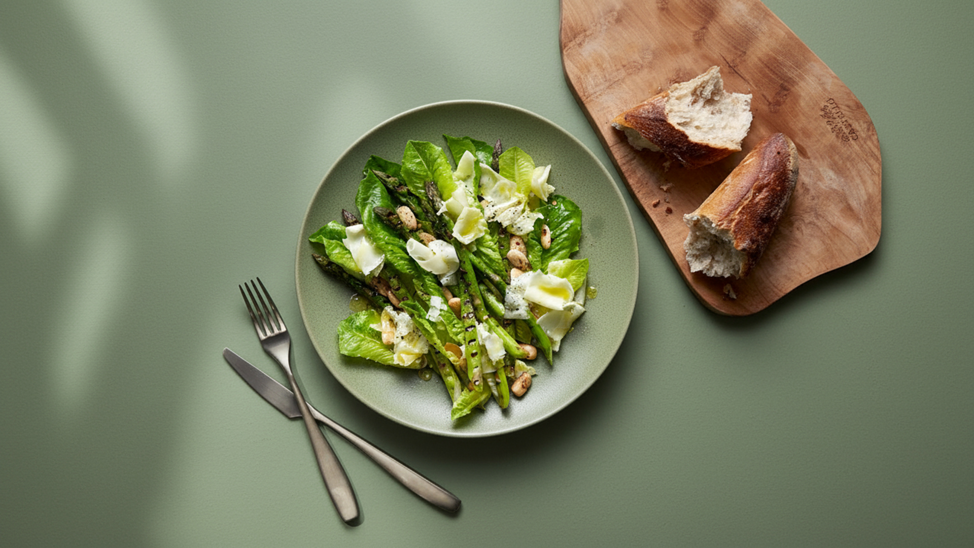 Grilled asparagus salad