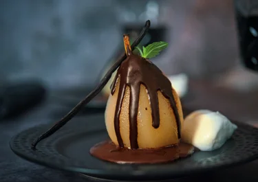 Pear with Vanilla and Hazelnut Cream